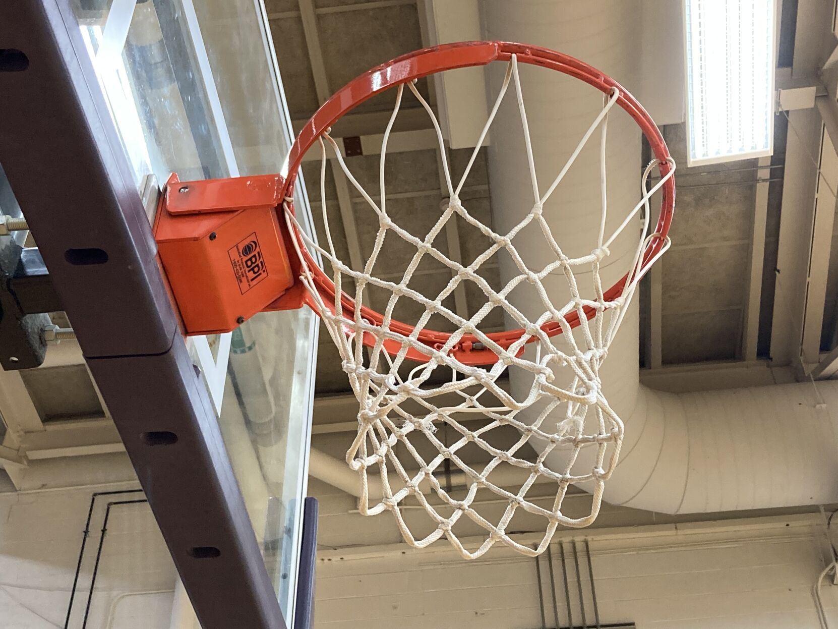 Basketball hoop